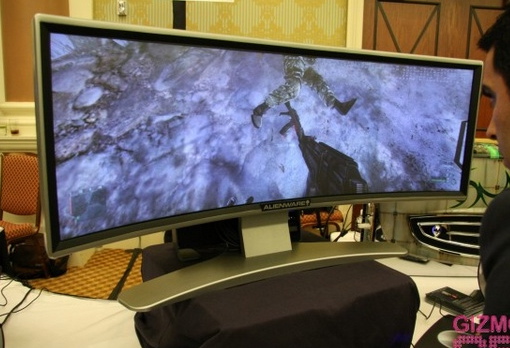 CES 2008: The Alienware Curved Monitor For Video Game Fanatics CES 2008: The Alienware Curved Monitor For Video Game Fanatics